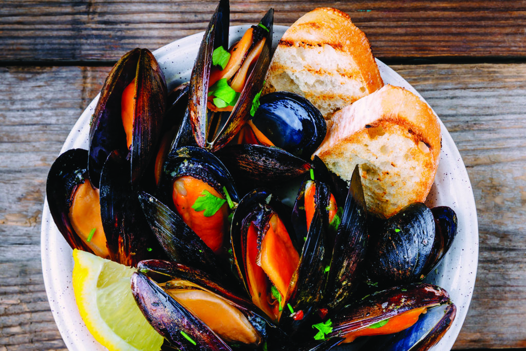 Steamed Mussels with Leeks and San Marzano Tomatoes TheWineBuzz
